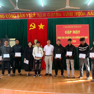 <a href="/tin-tuc-su-kien/thong-tin-kinh-te-chinh-tri-xa-hoi" title="Thông tin Kinh Tế - Chính Trị - Xã Hội" rel="dofollow">Kinh tế - Chính trị - Xã Hội</a>