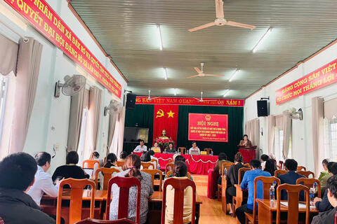 Tiếp xúc cử tri tại xã Đăk Rơ Wa, thành phố Kon Tum